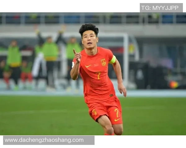 中国家庭足球明星崛起背后的故事与梦想探索 中国家庭足球明星崛起背后的故事与梦想探索