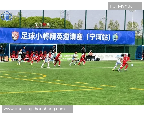 李玮锋：从青涩少年到足球明星的辉煌历程与成就解析