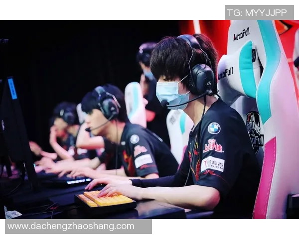 独家解析FPX战队意识对比及其对比赛胜负的影响分析